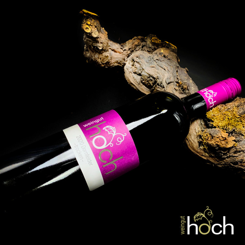 Ab heute gibt es auf alle Rotweine 10% Preisnachlass. Sichert Euch noch heute unter: shop.weingut-hoch.de/produkt-katego… Euren Preisvorteil zur 3. Adventswoche!
Freude schenken - Wein verschenken 😉
Euer Team vom Weingut Hoch