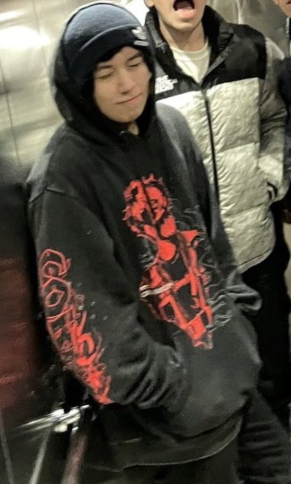 CorpseClips's tweet photo. Quackity wearing Corpse Hoodie :D https://t.co/9yUwhZAT1R