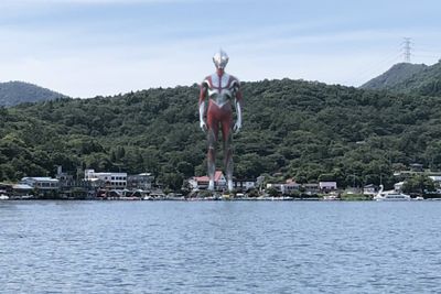 【待望】『シン・ウルトラマン』2022年5月13日公開決定
news.livedoor.com/article/detail…

円谷プロダクションの人気特撮を映画化する『シン・ウルトラマン』の公開日が、来年5月13日に決定した。庵野秀明が企画・脚本、樋口真嗣が監督を務める。