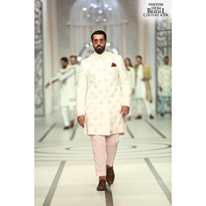 Muneeb Nawaz Presents Malang luxe. 
Classicism meets modernism. print meets textures, structure meets volumes. 

To Know More, Stay Tuned! 

#MoreOpenHairDays #HBCW 
#HUMTV #PanteneHUMBridalCoutureWeek #PHBCW21