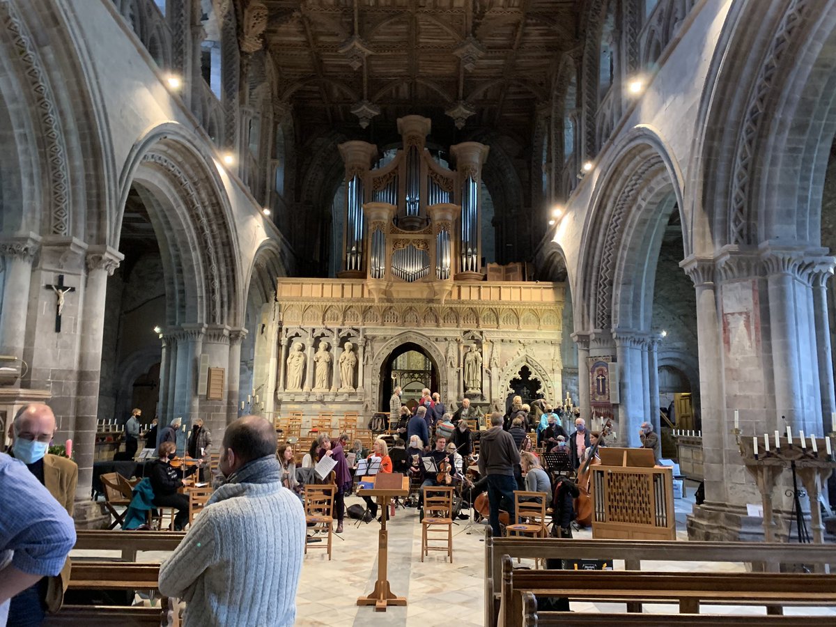 Two very different messiahs over two days! Lovely to sing chorus/solo with <a href="/Eboracumbaroque/">Eboracum Baroque</a> down <a href="/GMPriory/">Great Malvern Priory</a> and then soloing down <a href="/StDavidsCath/">St Davids Cathedral</a> with <a href="/CorDyfedChoir/">Côr Dyfed Choir</a> and <a href="/BSinfonietta/">British Sinfonietta</a> 😀 what a way to get into the festive spirit this Christmas! 🎄🎄🎄🎄🎄🎄🎄🎄🎄🎄🎄🎄🎄