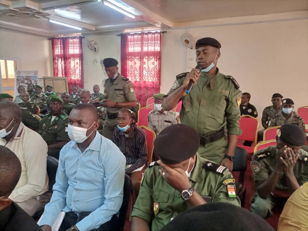 halciaNiger's tweet photo. Conférence débat " rôle de la Police Nationale dans la lutte contre la corruption au Niger https://t.co/oR899TmxU2