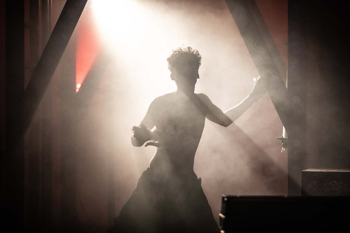 BarraCollins's tweet photo. Join us at @mission_theatre for Beasts & Beauties - a joyful evening of storytelling by @BathSpaProds. 8 European folk tales reimagined by Carol Ann Duffy & dramatised by Melly Still and Tim Supple - the perfect alternative to theatrical candy floss this Christmas! #HappyDirector https://t.co/dASiXLr6YL