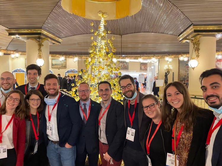 italian_cot's tweet photo. La Scuola di Specializzazione di Cardiología di Varese alla SIC!

#sic82 #sic2021 #congressosic82 

@SIC_CARDIOLOGIA  @IndolfiCiro 
@PeroneFrancesco @SilCastelletti @giada_cardia https://t.co/9VdwZ2rBMY