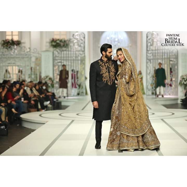 Fahad Hussyn Couture Presents His Collection Digital Jhanjaalpura at the Pantene HUM Bridal Couture Week 2021. 

To Know More, Stay Tuned! 

#MoreOpenHairDays #HBCW 
#HUMTV #PanteneHUMBridalCoutureWeek #PHBCW21