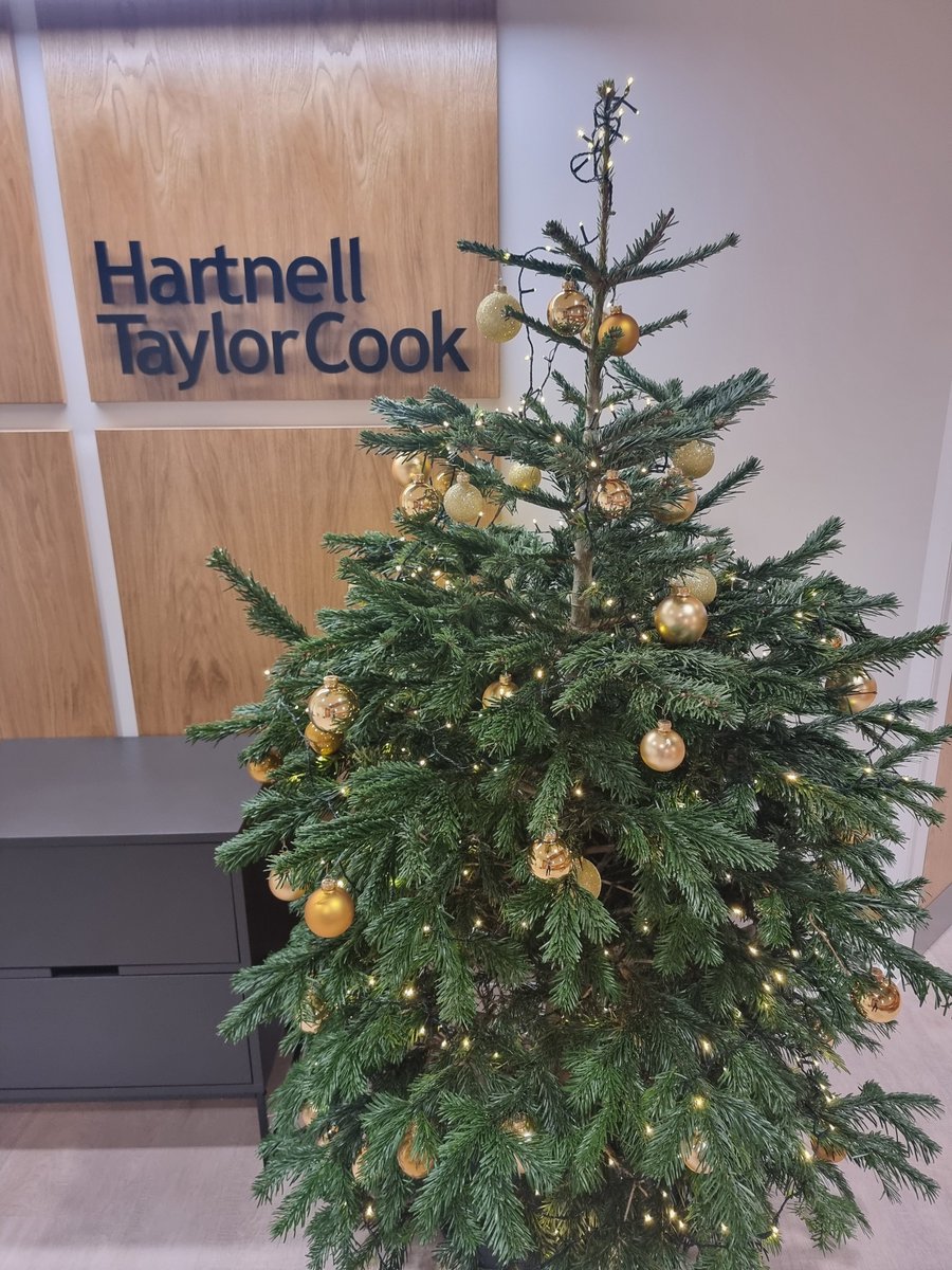 Wonderful to see our Bristol office decorated for the festive season! #officedecoration #festiveseason
