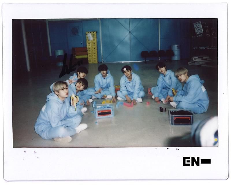 enhyfave's tweet photo. enhypen; my polaroid love https://t.co/Gfozdy9w94