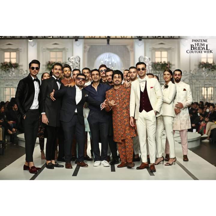 Muneeb Nawaz Presents his collection Malang luxe. 
Classicism meets modernism. print meets textures, structure meets volumes.

To Know More, Stay Tuned! 

#MoreOpenHairDays #HBCW 
#HUMTV #PanteneHUMBridalCoutureWeek #PHBCW21