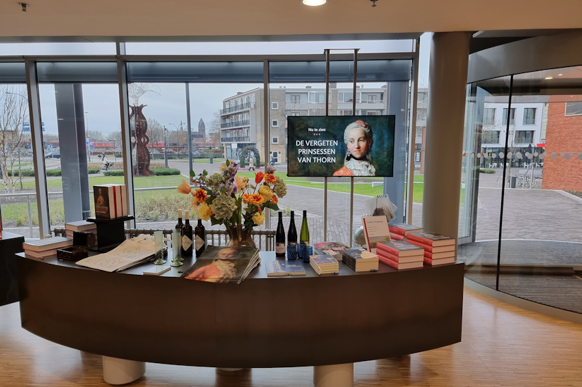 ShowThemeNL's tweet photo. Het @LimburgsMuseum is voorzien van een krachtig en uitgebreid, maar tevens zeer gebruiksvriendelijk nieuw narrow casting systeem. Bestaande uit o.a. @LGBeneluxBS, @BrightSign en @InfoWallboard componenten. Voor het complete artikel zie: https://t.co/WwHjNxIgwt https://t.co/c3A3eKkozt