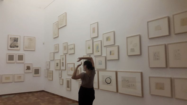 mercatflors's tweet photo. Amb la conferència ‘Dintre i fora de l’experiència: Dancing Museums com a espai de reflexió i trobada’, @quimbigas tanca projecte europeu #DancingMuseums, una proposta del #MercatFlors per a la @fundaciomiro.
‼️ El 14 desembre, gratuït prèvia inscripció: https://t.co/79K6brxO8p https://t.co/3URYrC5KNV