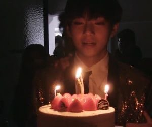 ddaegustd's tweet photo. HAPPIEST BIRTHDAY ATE ANN, @senareads !! 
i hope you’re happy and doing well. ikaw po talaga millionaire sa bds e >__< i miss u so much and i love u ate! more budols &amp; aus to come 🦖💜 https://t.co/qma4UUwRfJ
