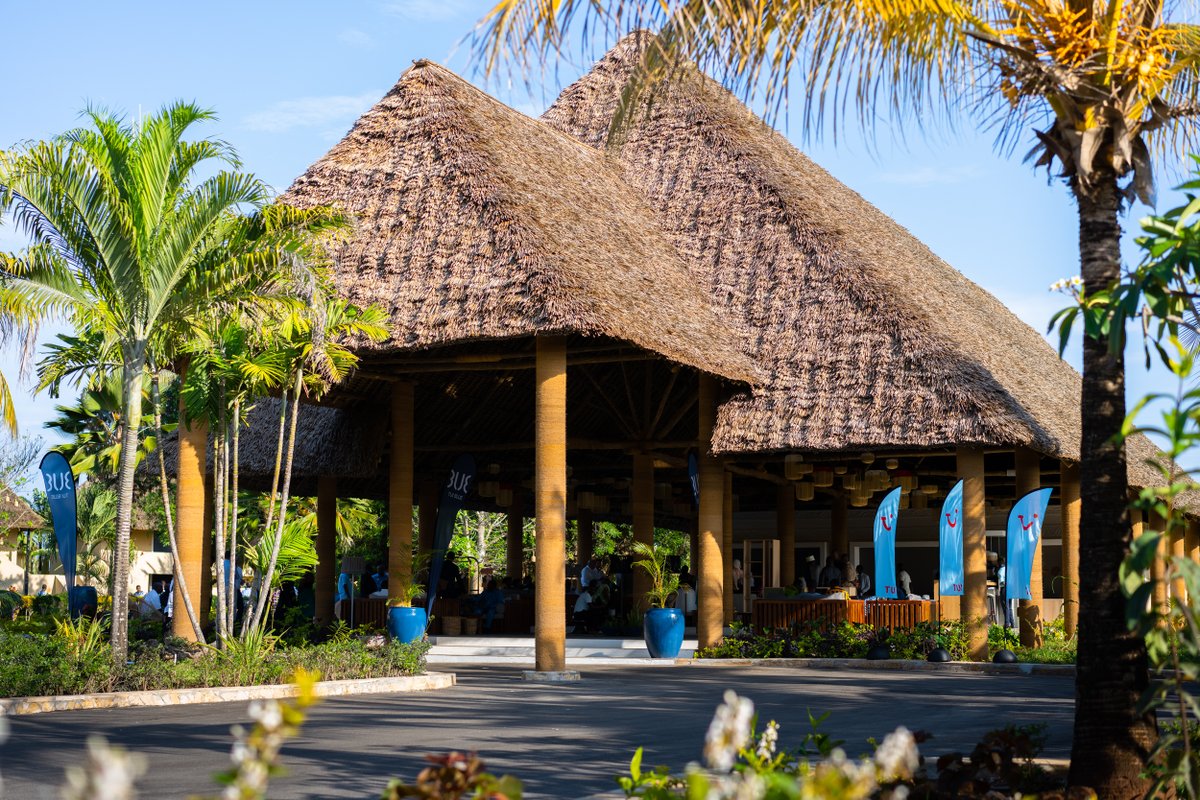 TUI BLUE tweet media