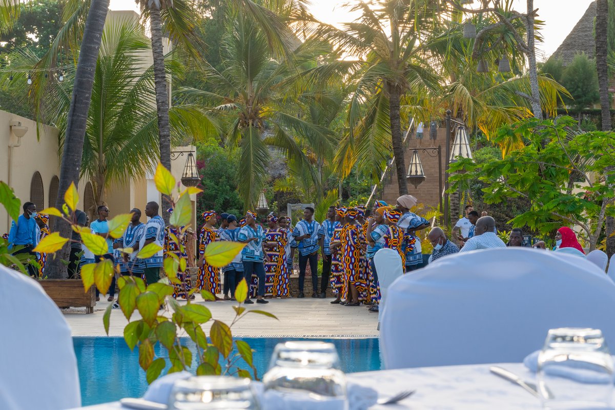 We are open! Since Saturday 11.12.2021, our newly renovated hotel TUI BLUE Bahari Zanzibar has reopened its doors. Among others, the President of Zanzibar and Minister for the Office of Defence and State Security of Tanzania Hussein Ali Mwinyi was present at the opening ceremony.