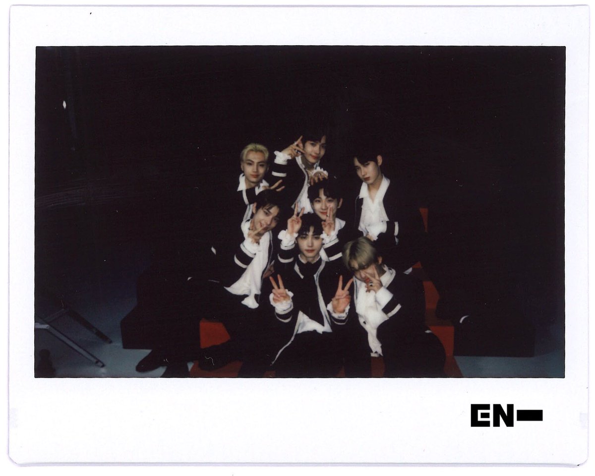 R7K1CHLT's tweet photo. - my polaroid love ⁽⁽ଘ( ˊᵕˋ )ଓ⁾⁾ - https://t.co/12b7SzFOr7