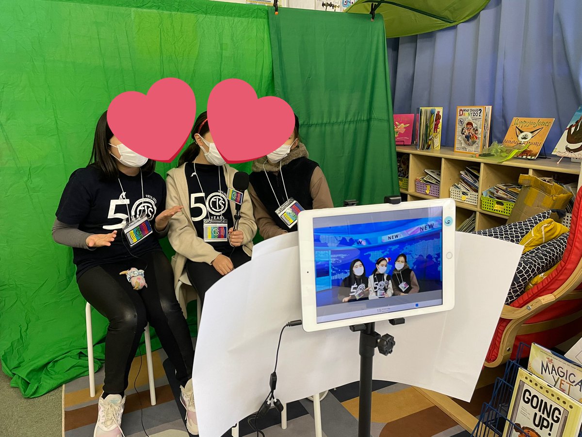 Filming our promotional video for winter break ❄️ can you spot our new logo? 😁 #fistvjapan #pyp #FISlearns <a href="/FISSharks/">Fukuoka International School</a> #fissharks <a href="/DoInkTweets/">DoInk Tweets</a> #doink #greenscreen