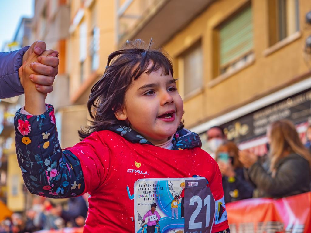 CaminamoscBruno's tweet photo. Mil Gràcies a totes les nenes i nens que hi han participat, una cursa plena de superació, resiliència, coratge, valentia i molt d'amor.
Els nostres fills i filles mereixen milers d'ovacions en aquesta vida ♥️
@CAdaptada @ratolinaemma @RRossich @CursaEixample https://t.co/iUVbDdxVdV