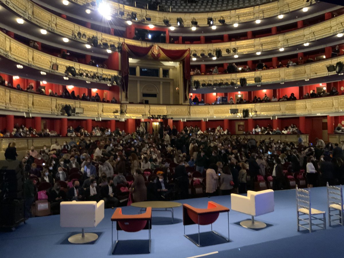 Vamos a hablar de #ErasmusPlus con <a href="/sepiegob/">SEPIE</a> que es hablar de…

Europa
educación
futuro
innovación
ciencia
amor
diversidad
integración
ilusión
oportunidades
aprender
trabajar…

Desde el <a href="/Teatro_Real/">Teatro Real</a> para todos en Youtube
Síguenos➡️youtu.be/yMalFkrvi9o