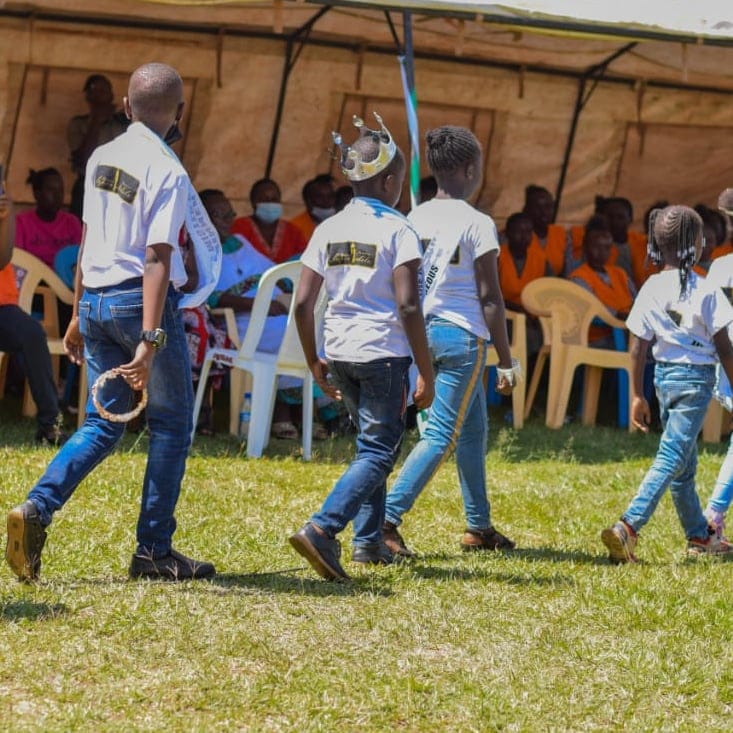 BusiaKenyaSupe1's tweet photo. In Partnership with Little Miss Gorgeous and Little Mr Cool Kenya Busia County, We Graced the Early Christmas Celebrations at Busia Women Prison towards Crowning of Miss Busia Women Prison 2022 .
To Parents who made this Possible. God Bless You. https://t.co/IThurhGCUU