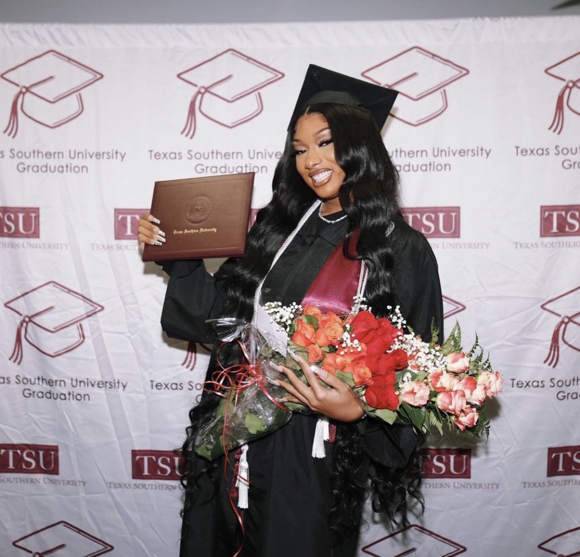 arianagrandee79's tweet photo. The girls are killing it with the education, so inspiring! Megan Thee Stallion &amp; Kim K Congrats 🥳🥳✨ https://t.co/Ks9500wnEn