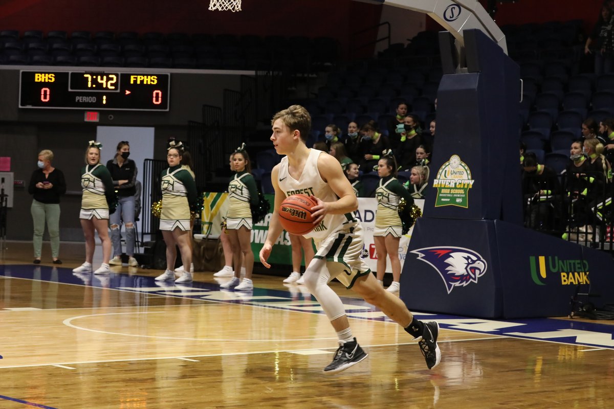 ByHunterTickel's tweet photo. Rangers' @drew_howard23 is averaging 25 points through 4 games. He's reached triple figures: 100 this year.
He's well on his way to securing the top career school mark.
He's currently No. 5 at 1,121 pts, behind No. 4 Sam Englert (2018). 343 points from No. 1.
#DHtracker https://t.co/ebWnB930ne