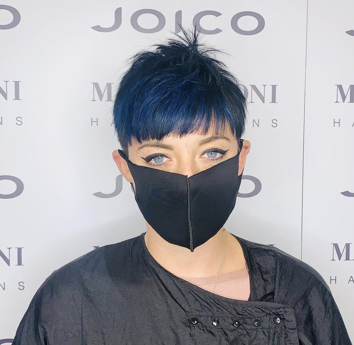 We love the way our clients blue eyes popped with this fabulous colour. Call us for a complimentary consultation to achieve your hair dream. Call us:
#bracknell 01344 424559
#fleet 01252 617131
#henleyonthames 01491 576737
#woodley 01189 690104
📸 Sophie @ Marc Antoni Bracknell