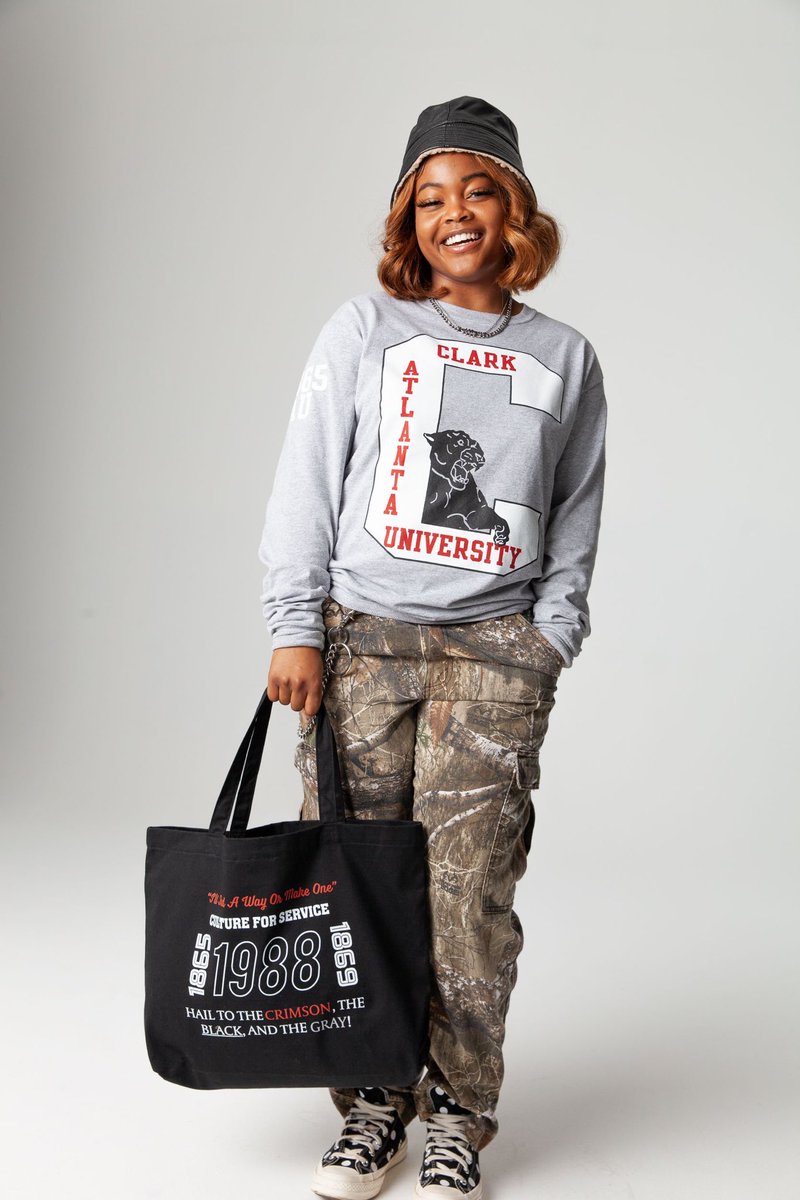 RedmondDacia's tweet photo. s/o to @UrbanOutfitters for making me a designer and a model. 

shop the collection: https://t.co/YEZRjSoM1q https://t.co/dfjXG7vm8K