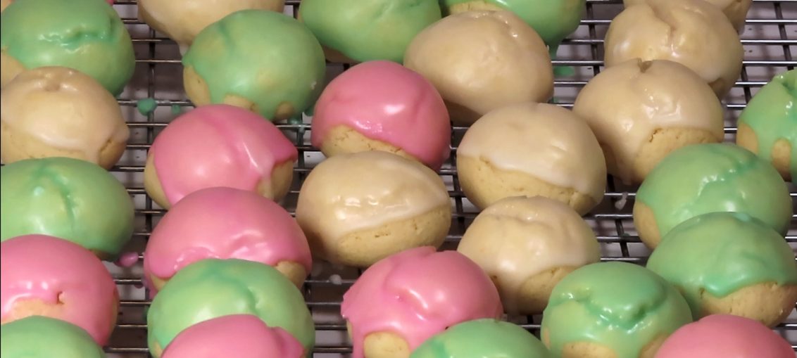 svsteve13's tweet photo. Italian Cookies - What are you baking? - Try this traditional cookie! https://t.co/4tYlkqbPIg #italiancookie #cookie #recipe #recipes #wfd #dessert https://t.co/AGdrUB5pJS