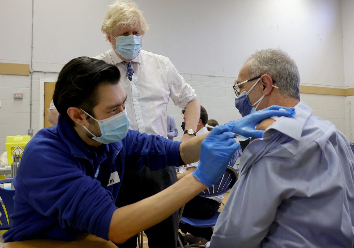 The PM visited the Health at the Stowe medical clinic in West London today to see the booster programme in action.

We can all do our bit to protect the NHS by getting our booster vaccinations. If you’ve already had yours then encourage your friends &amp; family to do the same.

🇬🇧💉