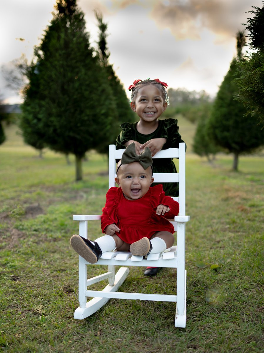 randichey17's tweet photo. my biggest blessings.. the ones who my entire life revolves around.  my tiny best friends, the ones who save me daily.  i am SO thankful to be their mommy. 🥺❤️ https://t.co/UqDwJS5Zeo