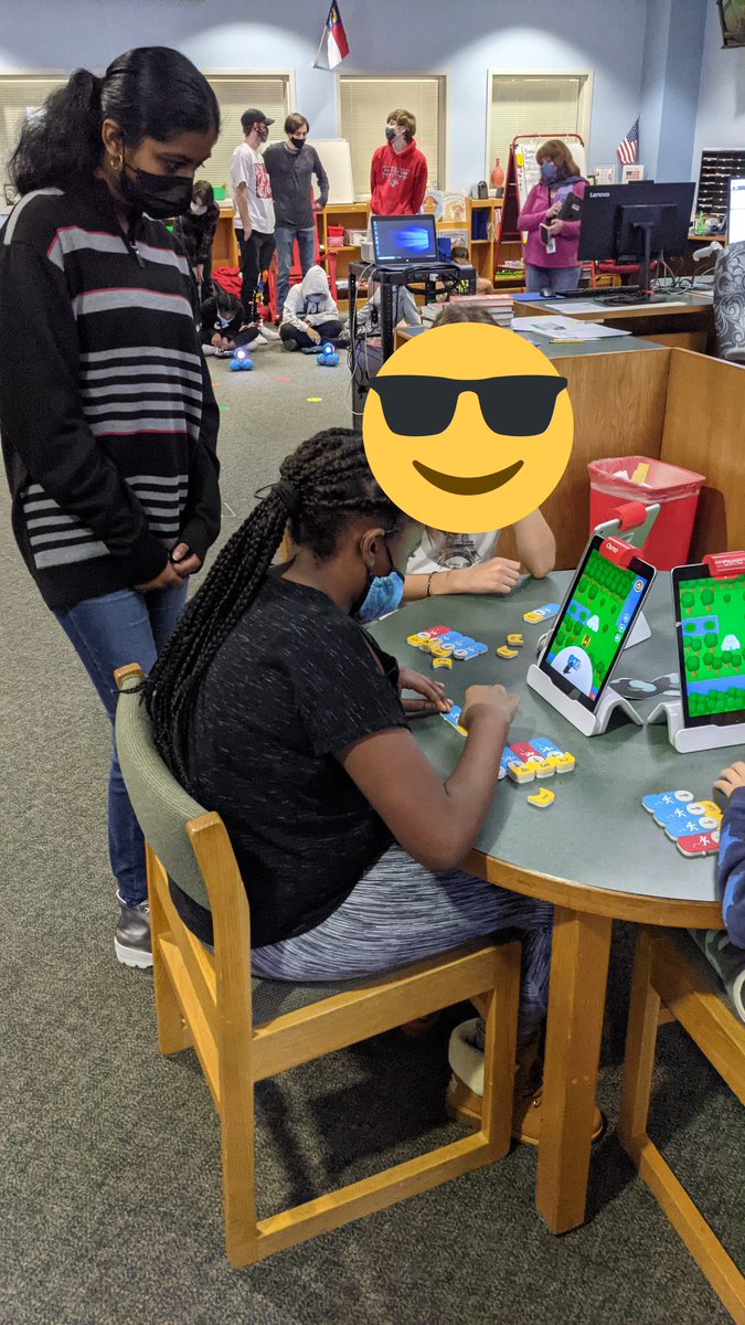Today our <a href="/MiddleCreekES/">Middle Creek ES</a> students had the opportunity to participate in a variety of STEM activities led by students <a href="/mchsmustangs/">Middle Creek HS</a>