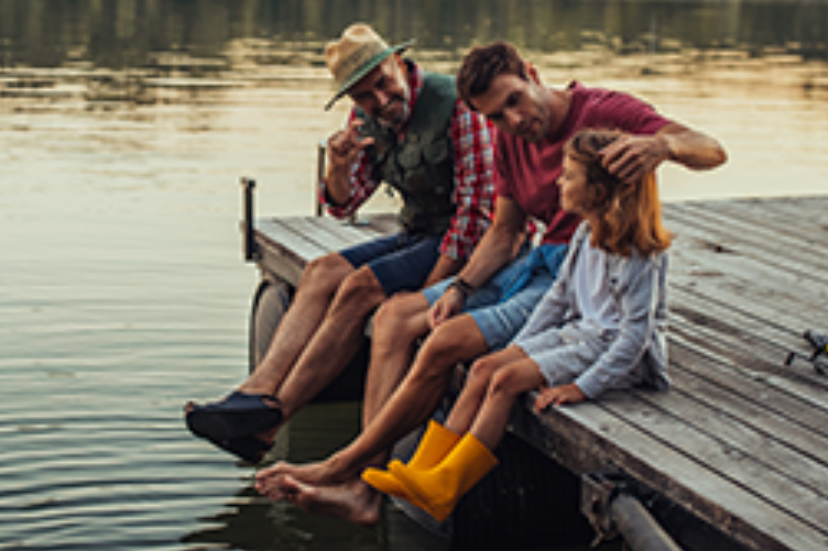 SeanFCurley's tweet photo. How different are the changes in the lives of men vs. women upon retirement? Research from U. Wisconsin says that men's social networks expand more than women's, partly because women tend to have larger social networks to start with. More here: https://t.co/Yzq5bBTT4h https://t.co/6rBIlgodRS