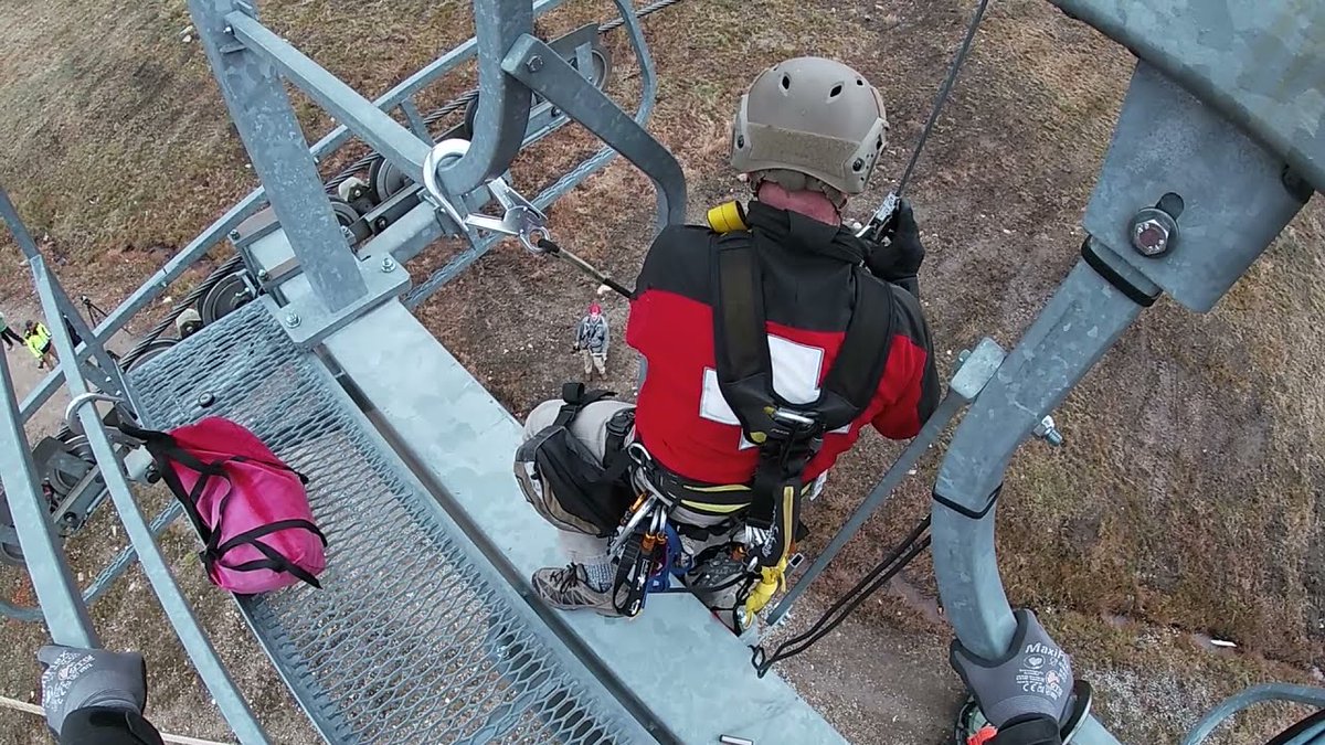 CascadeRescue's tweet photo. We're launching a 3 part #AerialLiftEvacuation video series! Today we are sharing part 1, which covers the proper way to safely climb a lift tower, &amp; move across the wire rope on the #HangGlider, to facilitate the evacuation of a chair or gondola: https://t.co/Hm6SM4ASdc https://t.co/AZxaHhZ9jf