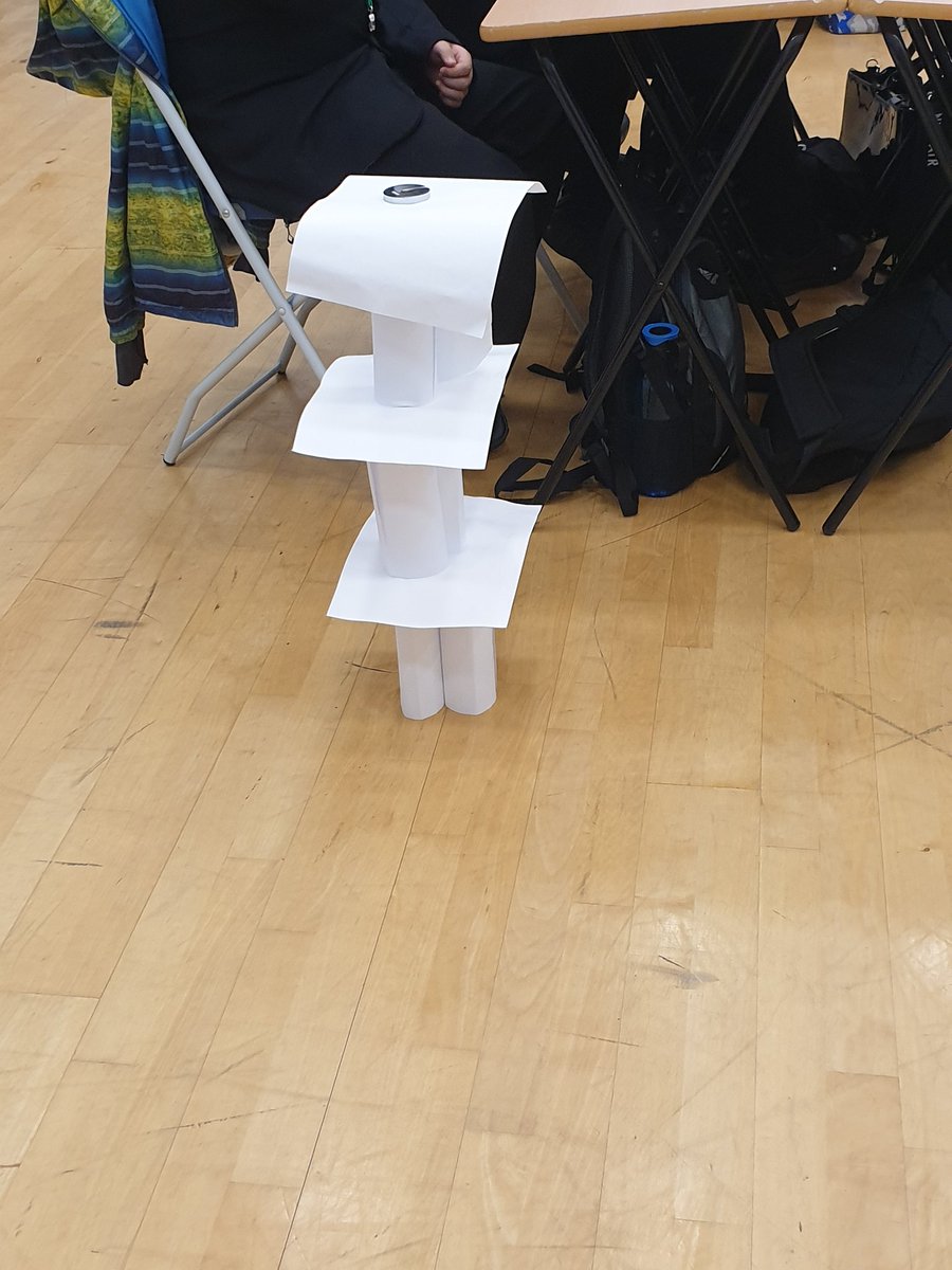 TeamScienceNUSA's tweet photo. Year 7s and 9s fully embracing their STEM day #AmazingNUSA #STEM #NUSAway https://t.co/EPh3A585he