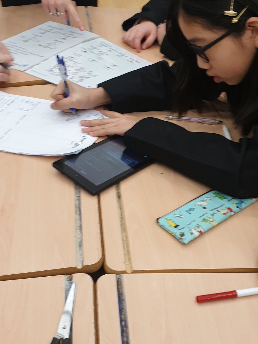 TeamScienceNUSA's tweet photo. Year 7s and 9s fully embracing their STEM day #AmazingNUSA #STEM #NUSAway https://t.co/EPh3A585he