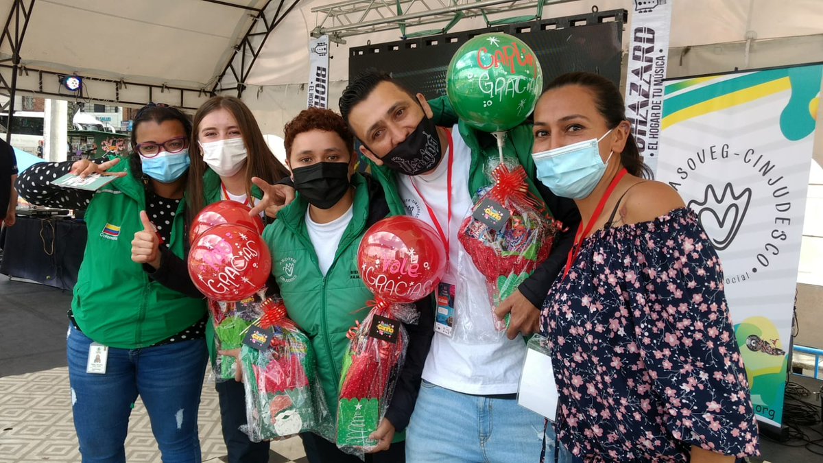 Marthaitovar's tweet photo. En evento de cierre interlocal de programa #EnLaJugada, adolescentes y jóvenes mostraron su talento en la música y emprendimientos productivos desarrollados a partir de talleres formativos, en los que @ICBFColombia promueve sus habilidades para construir un proyecto de vida sana. https://t.co/YF19VBYNAP