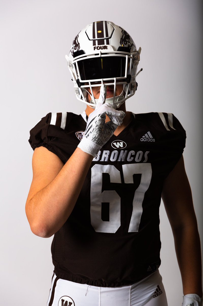 Can’t wait to be a Bronco! #LetsRide #FOUR <a href="/CoachTimLester/">Tim Lester</a> <a href="/TDAndrews4/">Coach Trevor Andrews</a> <a href="/CoachKenneyWMU/">Bill Kenney</a> @coachdykeman <a href="/Coach_Mehleisen/">Dan Mehleisen</a> <a href="/WMU_Football/">Western Michigan Football</a> <a href="/CAcatsFB1794/">Cheshire Academy Football</a>