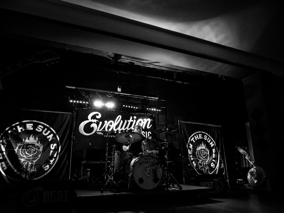 Last show of the year is done! Big love to <a href="/wtssil/">When The Sun Sets</a> for showing us around this weekend. 
📸: Zack Baumgartner