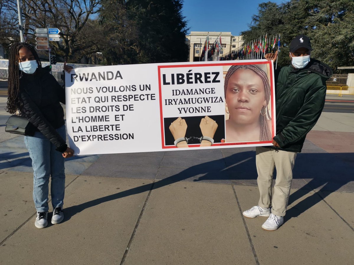 KanageK's tweet photo. A7. Nyamara, mur’ibyo bihugu by’abanyagitugu, abenegihugu bashoboye kwisuganya, bahuza imbaraga zabo, nuko bavanaho ubutegetsi bubi bwari bubakandamije. Aho ni nko mu Misiri (2011), Georgie, Ukraine (2004), Liban, Maldives, n’ahandi.​ ……… (Hazakurikiraho B1) #Idamange #Kizito https://t.co/Jlr5kXETXi