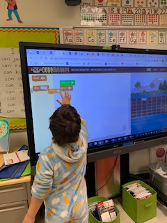 Kristy Taxson tweet media