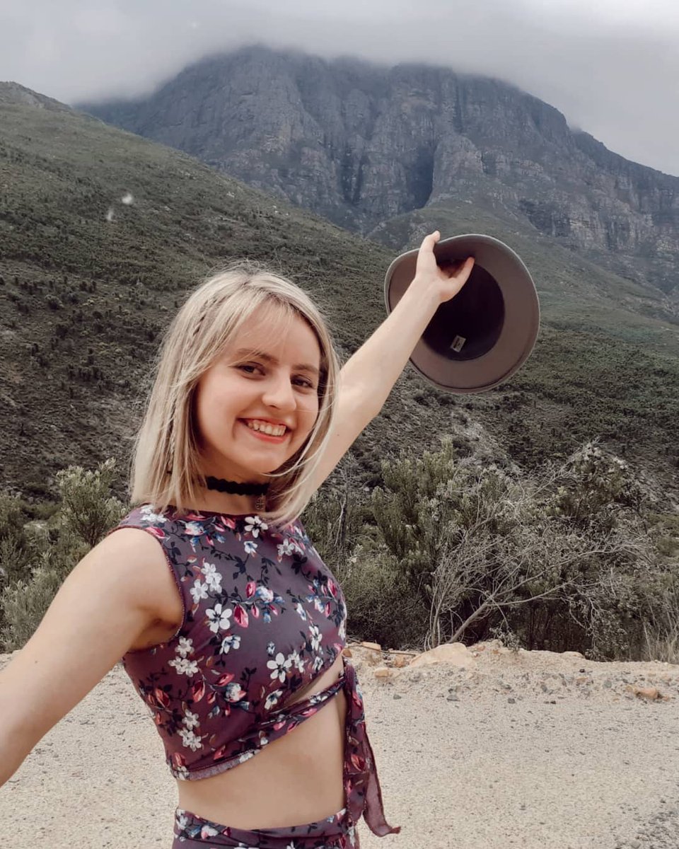 anjagerberSA's tweet photo. Musiek Video adventures! ✨ 
My eie liedjie 'Ek is tuis' is op YouTube! (Link in die comments)
#boeremeisie #Afrikaans #musiek #boland #weskaap #ekistuis https://t.co/pOXh6hFCN7