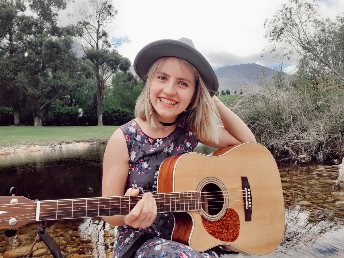 anjagerberSA's tweet photo. Musiek Video adventures! ✨ 
My eie liedjie 'Ek is tuis' is op YouTube! (Link in die comments)
#boeremeisie #Afrikaans #musiek #boland #weskaap #ekistuis https://t.co/pOXh6hFCN7