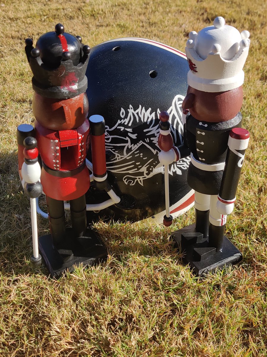 sd_russell's tweet photo. Custom USC GAMECOCKS Nutcrackers. #Gamecocks https://t.co/rHfCBOkYcs
