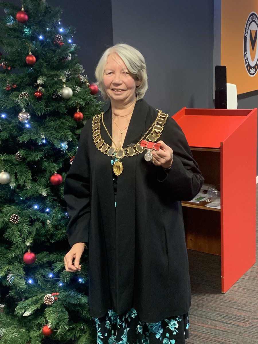thebeeinitiati1's tweet photo. Congratulations to your founding lady and chairperson Caroline on receiving her BEM today! We are super proud of you Carol 👏🏅 https://t.co/J9nZDV2wG2