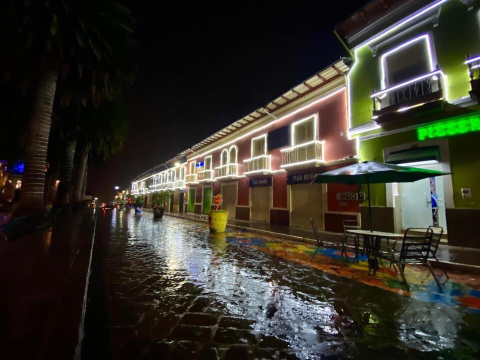 VFP2001's tweet photo. “Guaranda, la ciudad que inspira” https://t.co/NHpbqpXG4Y