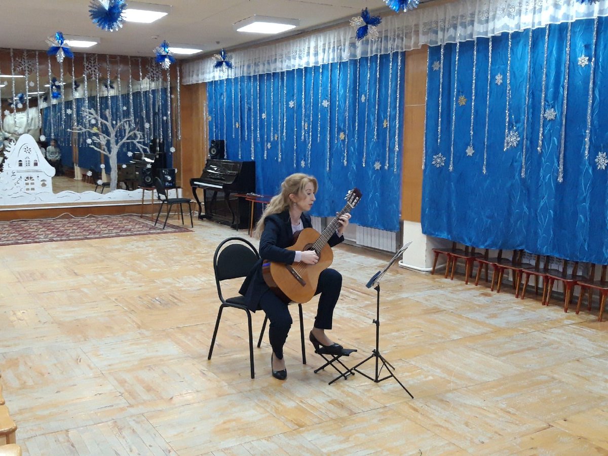ДЕКАДА ИНВАЛИДОВ 

В рамках Декады инвалидов, 9 декабря преподаватели <a href="/10_dshi/">МБУ ДО ДШИ №10</a> провели концертную программу «Согреем музыкой сердца» для детей, находящихся на лечении в Детской больнице восстановите льного лечения №1 психоневрологического профиля.

#ДШИ10ульяновск