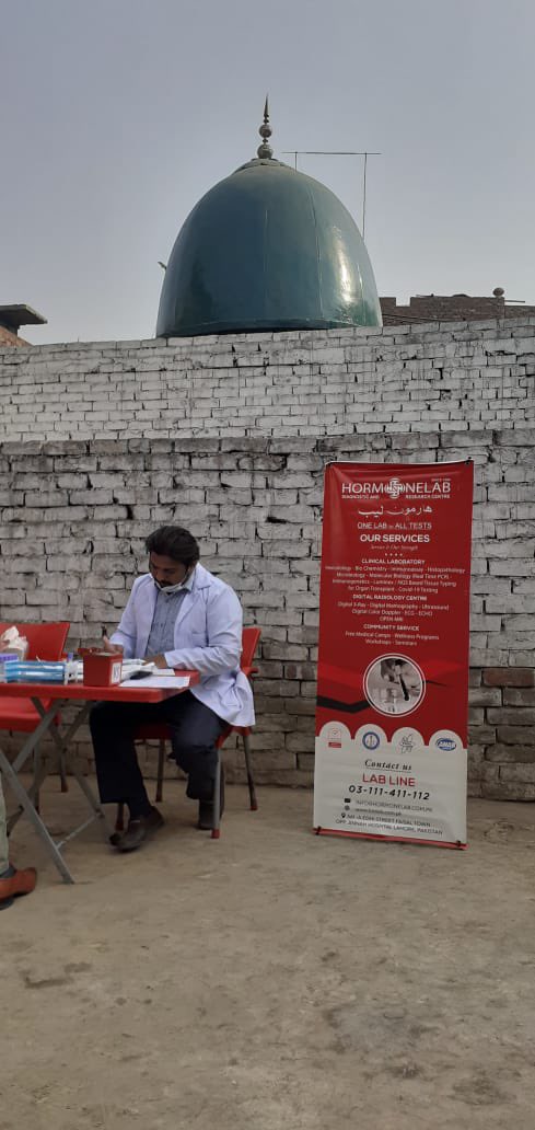 Haqooq_e_Khalq's tweet photo. Thanks to @DrAliahaider @Nosheen_Z
@CancerbioC team and volunteers for successful HKM medical testing camp at Shareefpura.
The data will show health conditions in this area, largely comprised of steel factory workers who are suffering from air and water related illnesses. https://t.co/lrk4hu3iEV