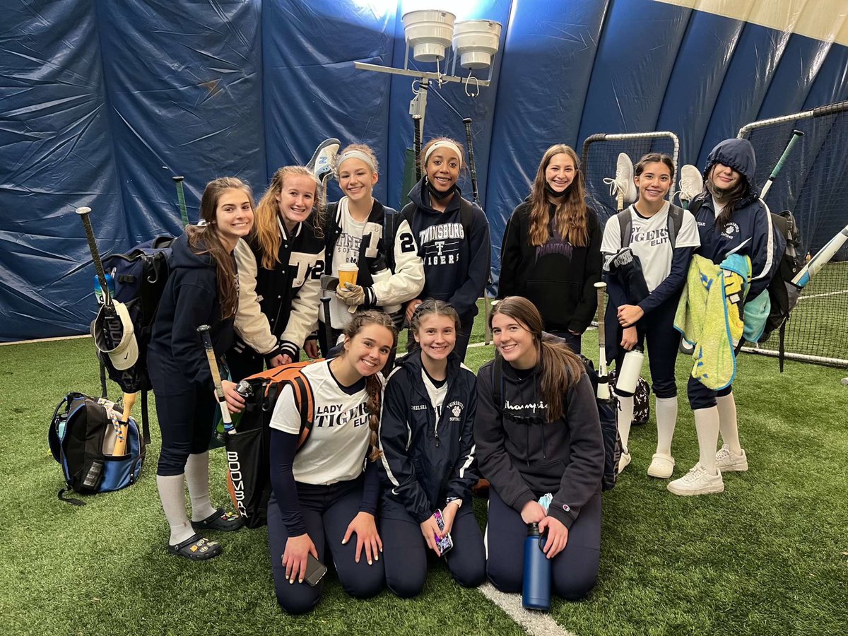 21giannabaynard's tweet photo. Felt good to be playing softball again. Had a great day with highschool teammates at CSU in the winter league. We went 1-1. I went 2 for 5 with an RBI and played defense at 1st. https://t.co/xW55pzgVhL