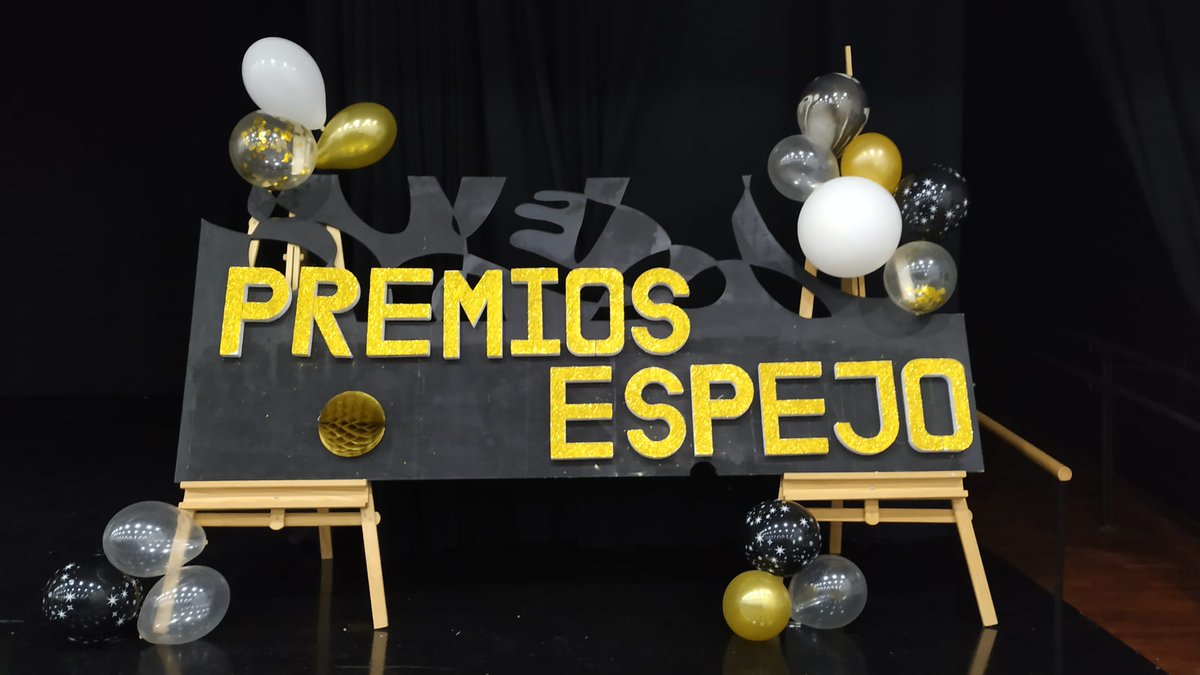 PremiosEspejo's tweet photo. El sábado tuvimos la suerte de contar con una veintena de asociaciones de todo Madrid, abrimos hilo de la Gala👇 https://t.co/WGGHtm8D1O