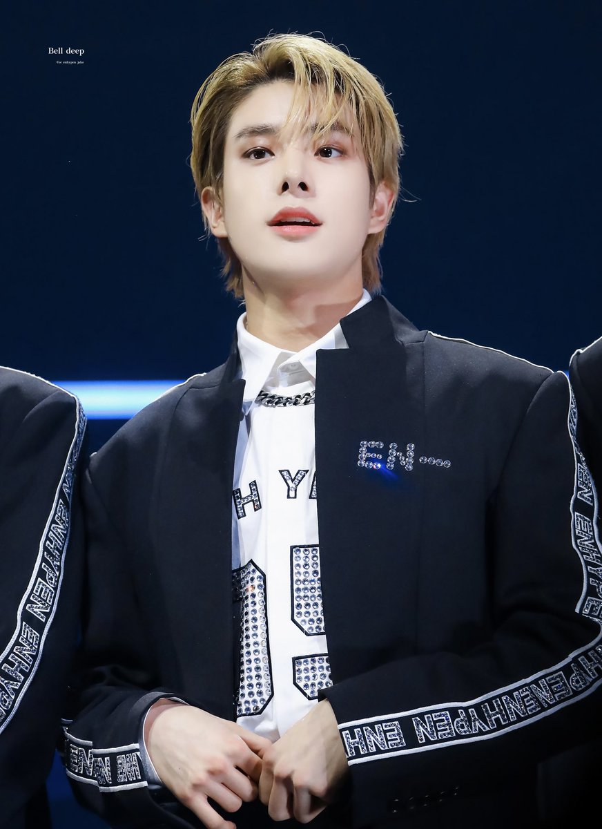 211211

#ENHYPEN   #엔하이픈            
#JAKE #제이크 #ジェイク 
<a href="/ENHYPEN_members/">ENHYPEN</a>