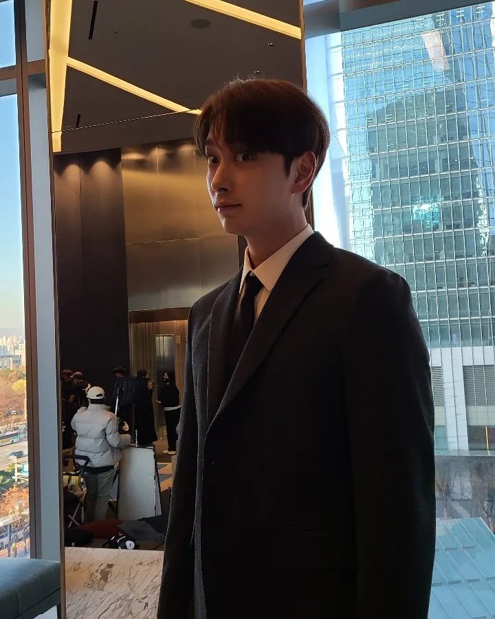 2pmalways's tweet photo. [TRANS]
#ShowWindow_ThwQueens_Housr #MonTue #1030PM
#Jongwon #HanJongwon https://t.co/NFQdQoFZzk https://t.co/5aCx7AM84o